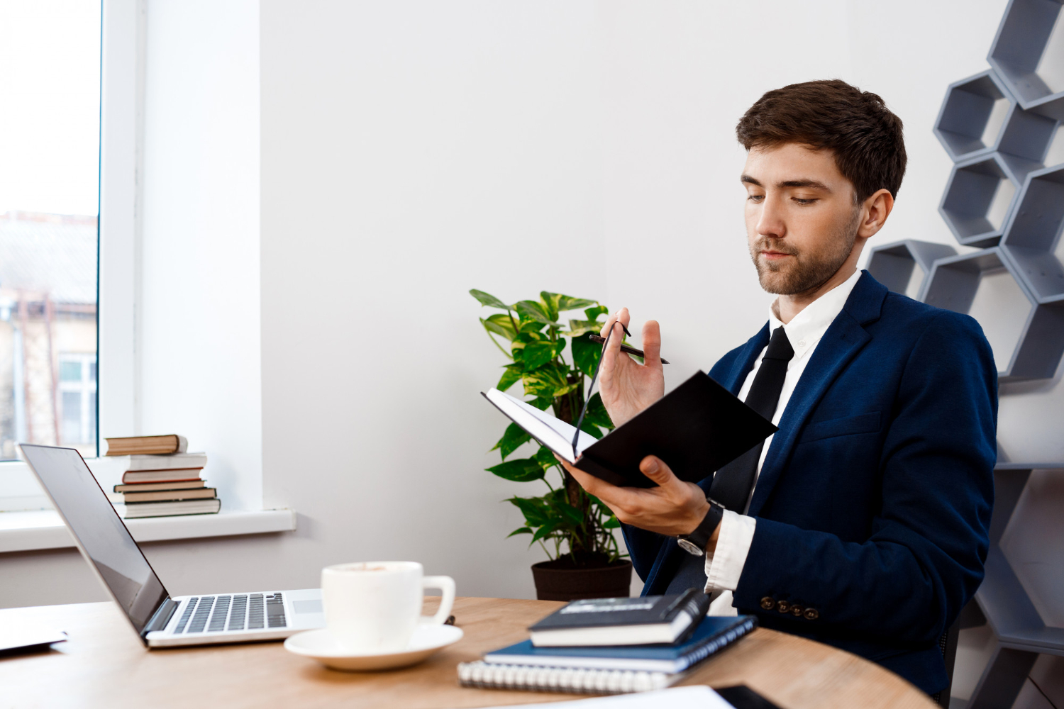 Проверка и подтверждение права на работу в Великобритании для сотрудников