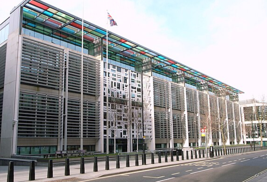 Великобритания расширяет визовый маршрут BNO для Гонконга, открывая двери для тысяч новых мигрантов