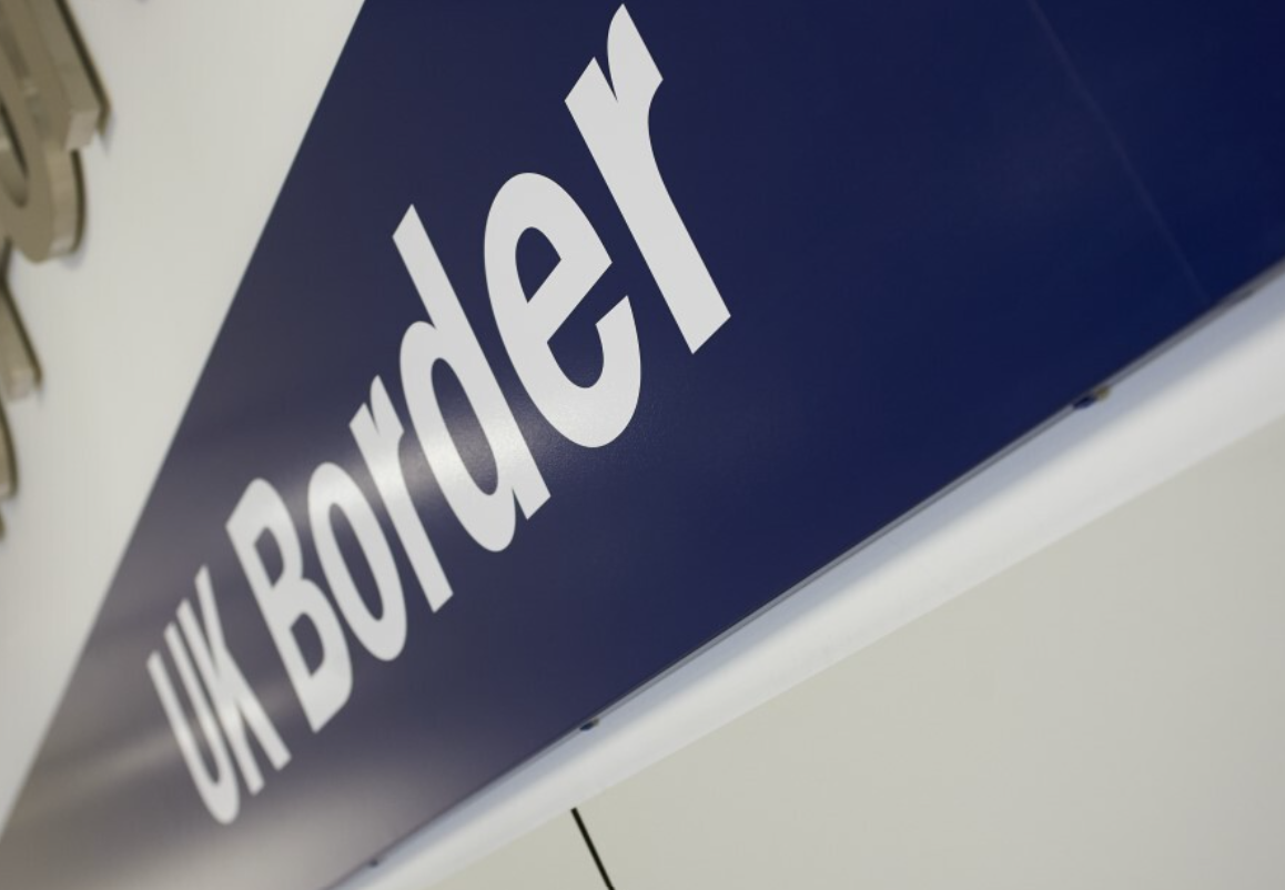 Demos призывает к участию общественности в иммиграционных реформах для восстановления доверия