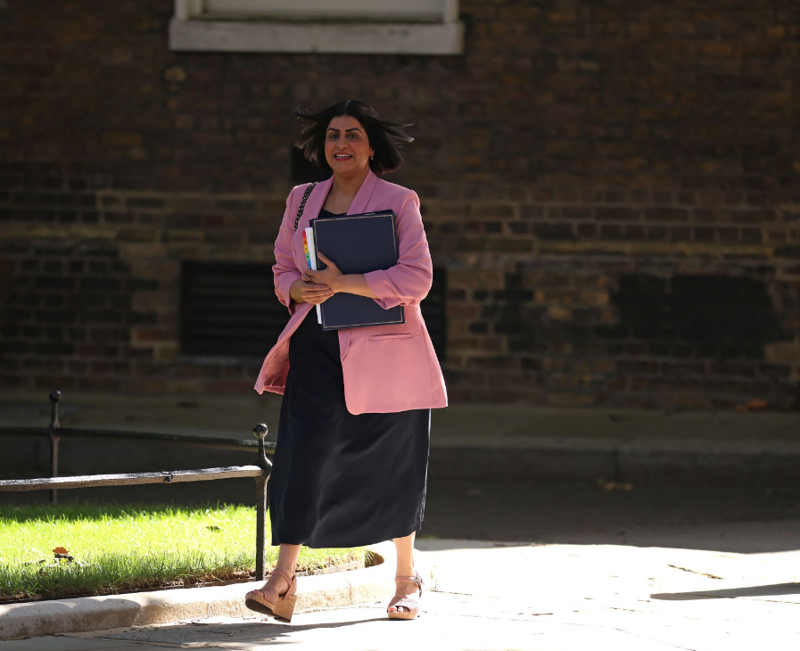 300 000 детей могут столкнуться с 10-летним ожиданием права на постоянное проживание в Великобритании по предлагаемым реформам