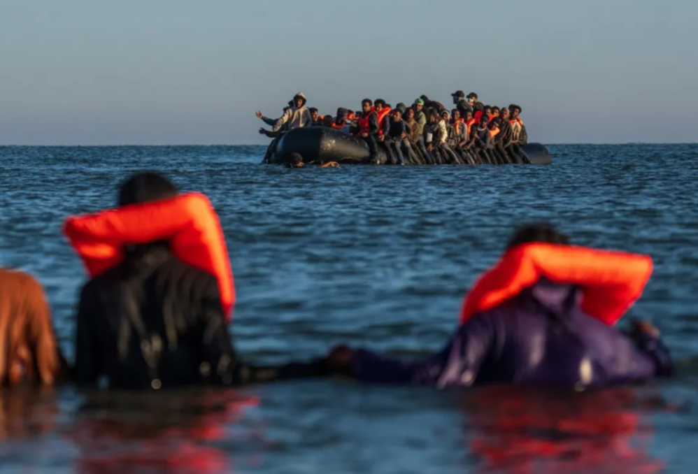 Великобритания и Франция продлили переговоры по новому соглашению о малых лодках